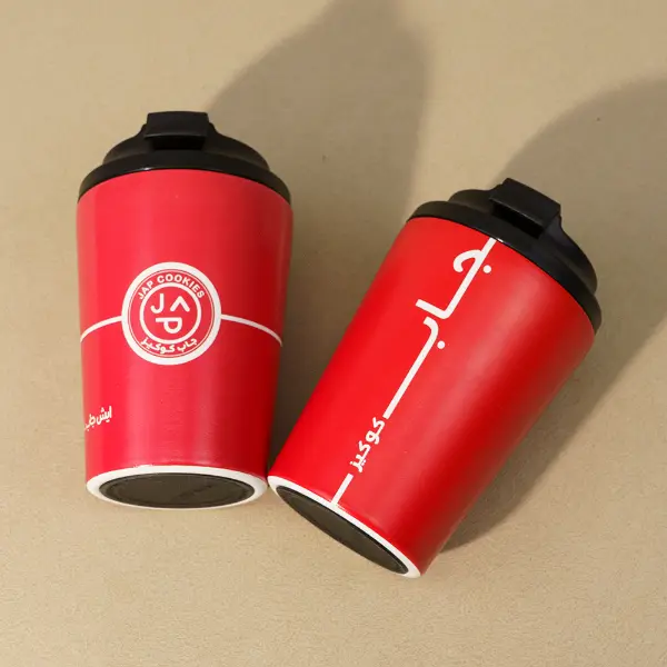 Vaso de vacío interior cerámico con logo personalizado y acabado rojo mate