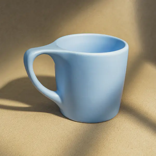 Taza de café cerámica de borde plano diseñada a medida, con esmalte liso y asa ergonómica