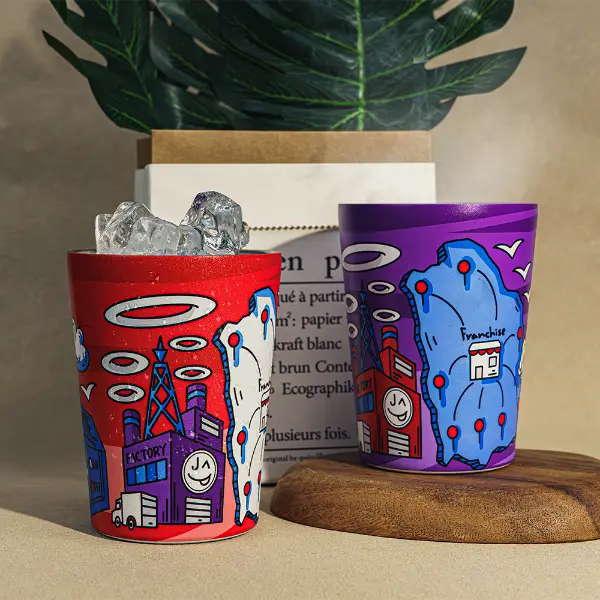 Vaso de vacío con acabado UV con diseño gráfico colorido y cuerpo aislado